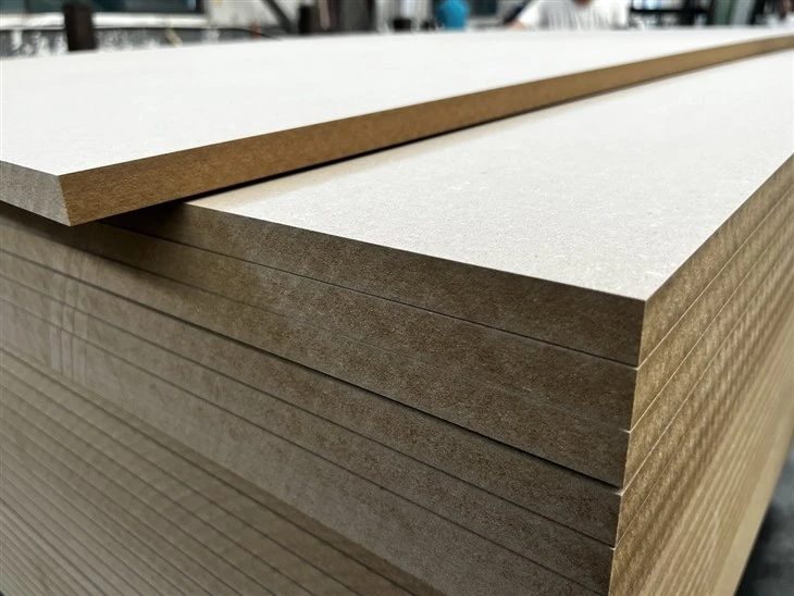 1200X3050X18MM Vanlig MDF